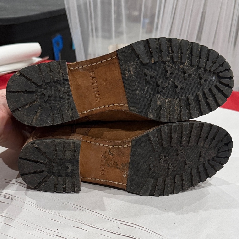 Stylish Brown Lace-Up Combat Boots for Women - Picture 5 of 5